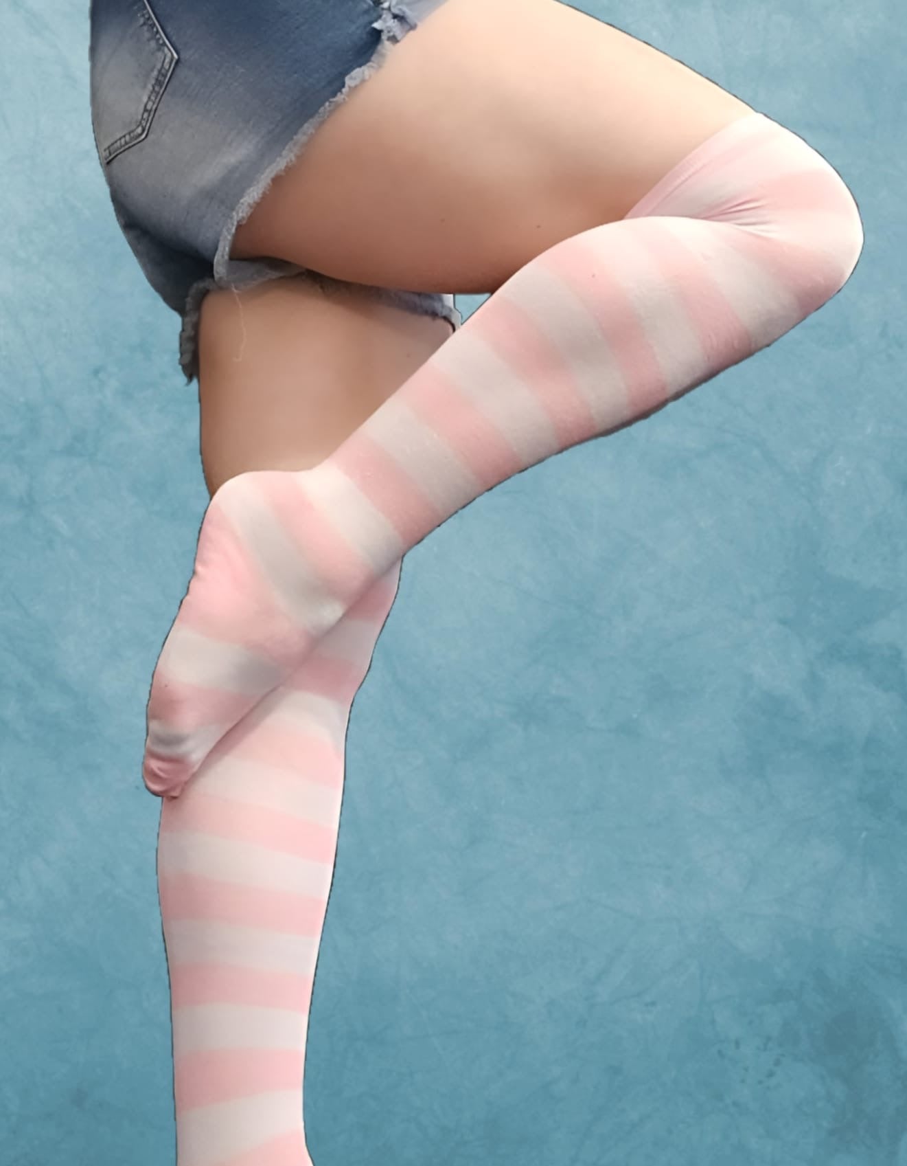 Pastellfarbene gestreifte Over-the-Knee Socken – Verspielte Eleganz für besondere Looks